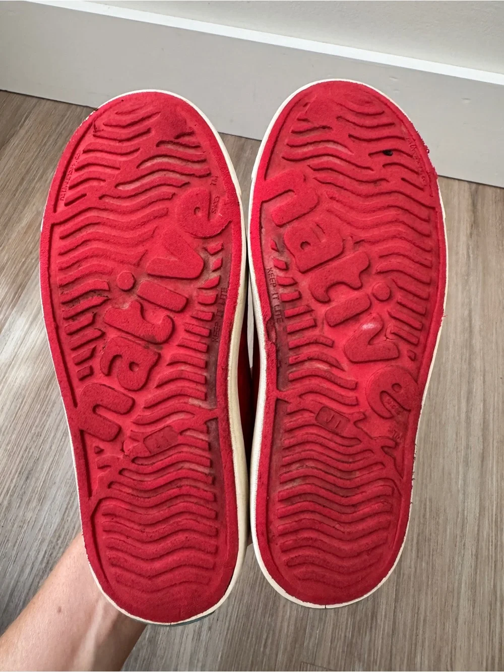 Native Jefferson Kids Red Slip-On Water Shoes Youth Size J1 white